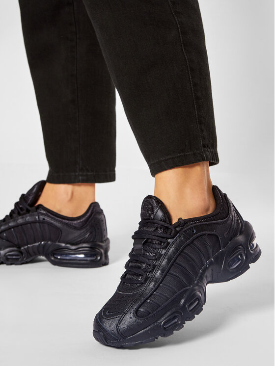 air max tailwind triple black