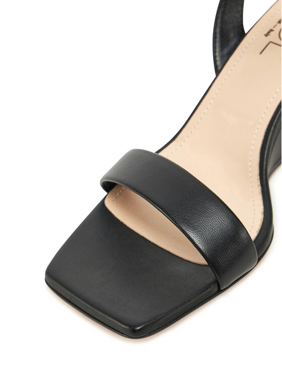 AGL Sandale AGL Mimi D689001PCSOFTY0000 Crna