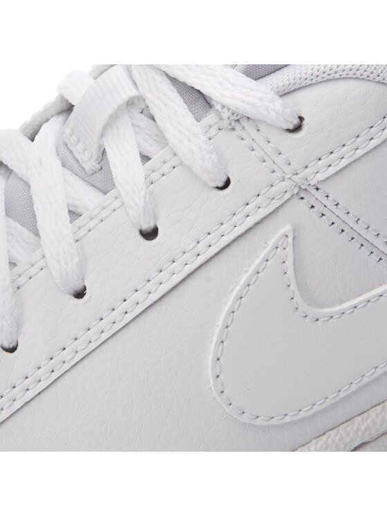 Nike Снікерcи Nike Court Royale 833535 102 Білий