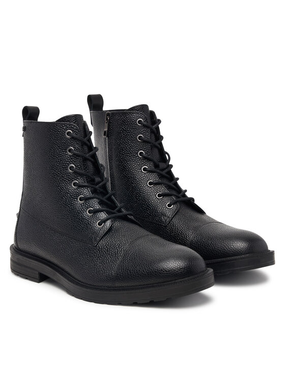 Tommy Hilfiger Trzewiki Tommy Hilfiger Cleated Hilifger Scotch Lth Boot FM0FM06081 Czarny