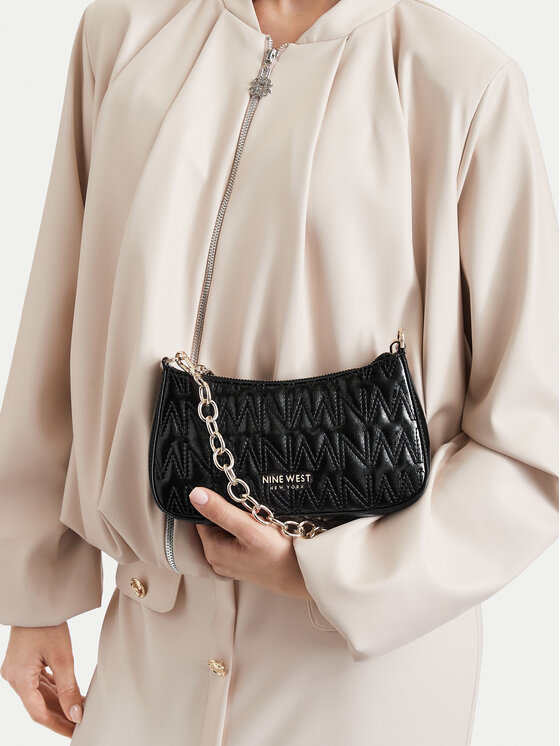 Nine West Táska Nine West CEO-SILKEN GLOW-LA482-7888 Fekete