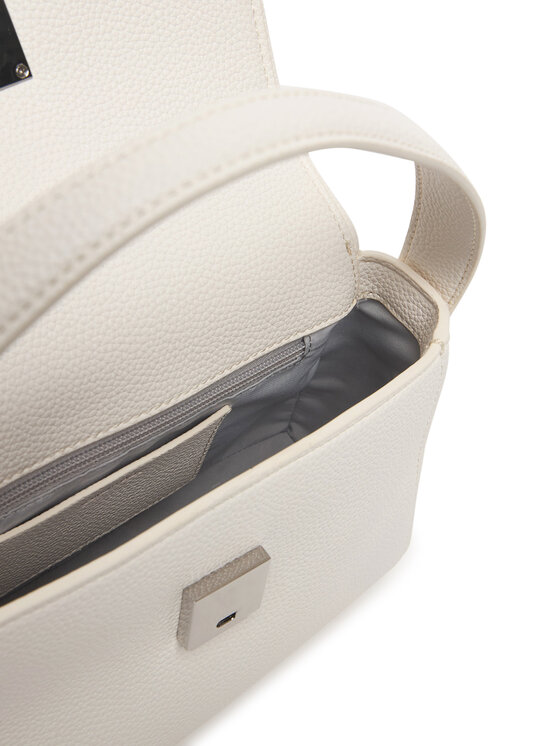 Calvin Klein Kabelka Calvin Klein Emblem Hw Pebble Shoulder Bag 25 LV04F3425G Bílá