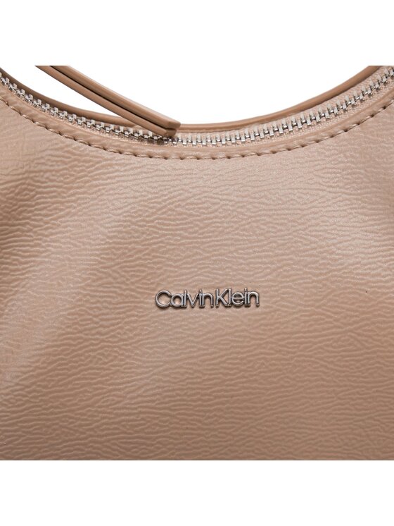 Calvin Klein Дамска чанта Calvin Klein Emma K60K611915 Бежов