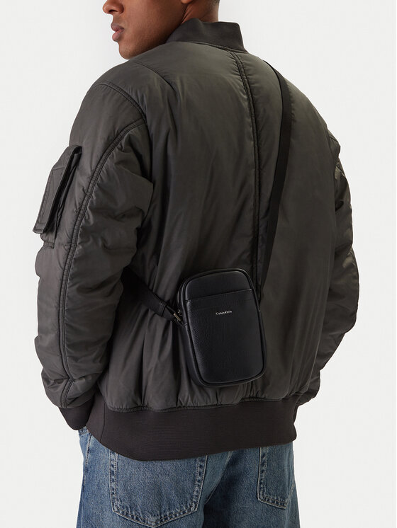 Calvin Klein Τσαντάκι Calvin Klein Raised Slim Reporter LV04D3278G Μαύρο