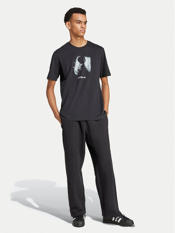 adidas adidas Футболка Supply Street IY3431 Чорний Regular Fit