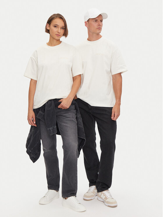 2005 2005 T-shirt Unisex Uniform Écru Loose Fit