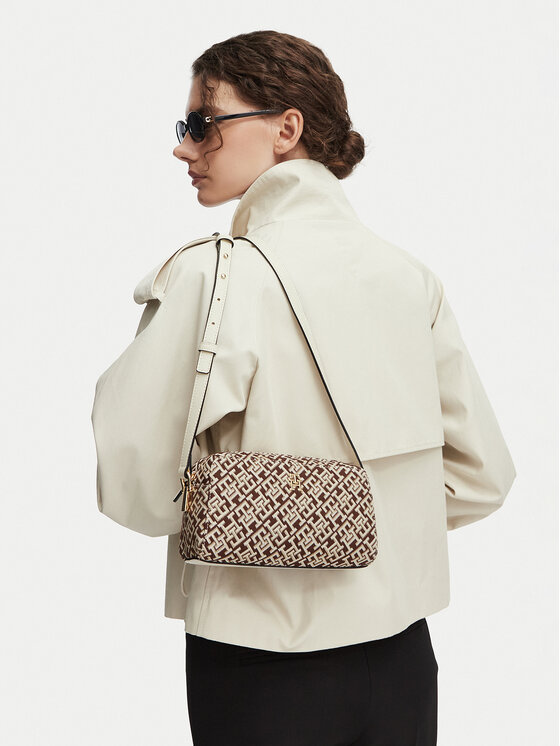 Tommy Hilfiger Táska Tommy Hilfiger Th Grace Camera Bag Jacquard AW0AW18864 Barna