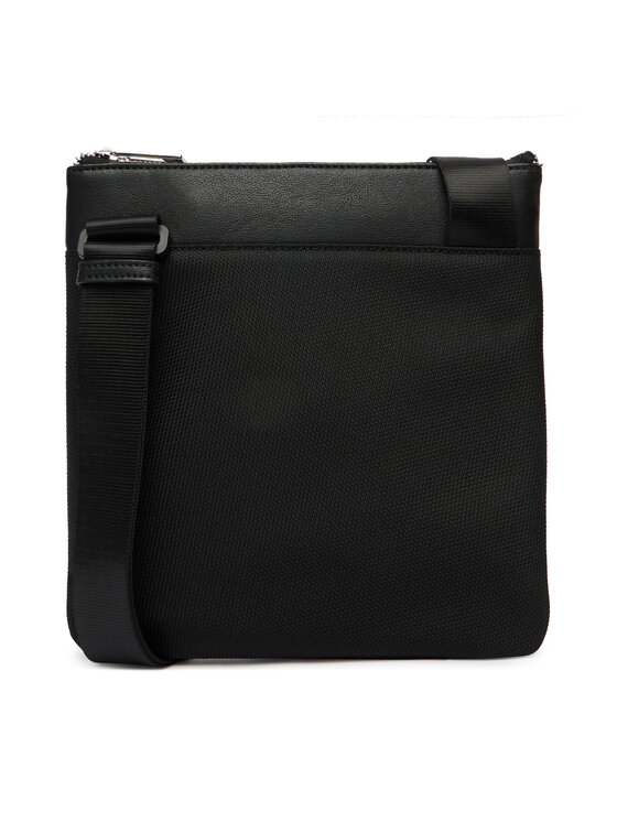 Armani Exchange Плоска сумка Armani Exchange XM002651 AF22656 MC105 Чорний