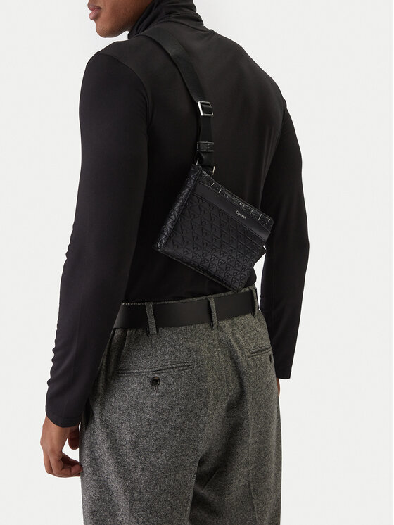 Calvin Klein Bandolera Calvin Klein Emblem Aop Emboss Square Sling LV04D3277G Negro