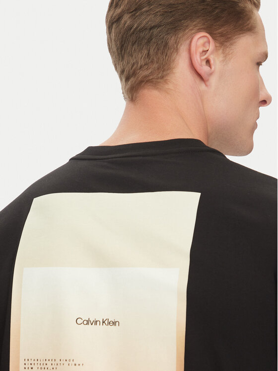 Calvin Klein Calvin Klein T-shirt Overlay Print K10K114158 Crna Regular Fit