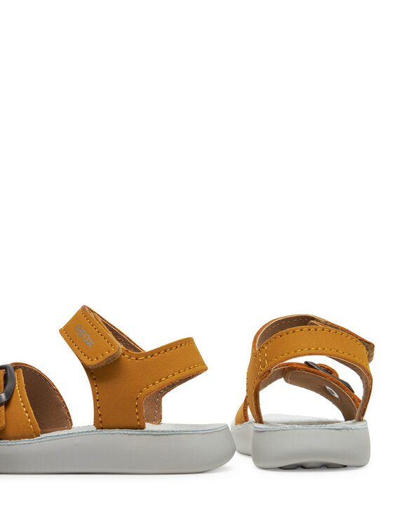 Geox Сандали Geox B Sandal Lightfloppy B555SA 00032 C2021 Кафяв