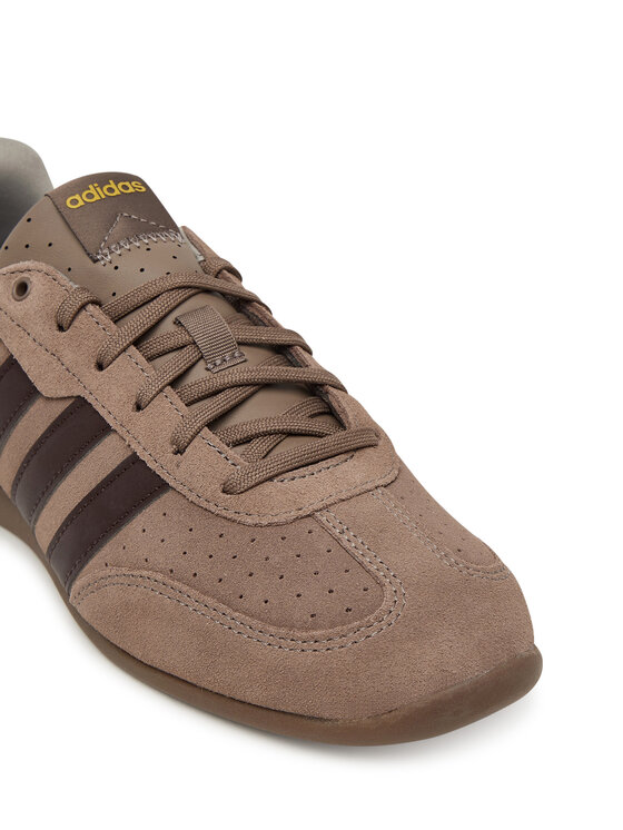 adidas Снікерcи adidas Barreda Lo Shoes KJ4729 Коричневий
