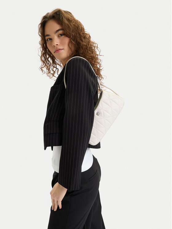 Calvin Klein Ročna torba Calvin Klein Quilted Sm Shoulder Bag LV04F3327G Bela