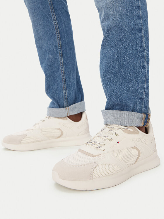 Tommy Hilfiger Sneakersy Tommy Hilfiger Lightweight Runner Monocolor FM0FM05928 Biały