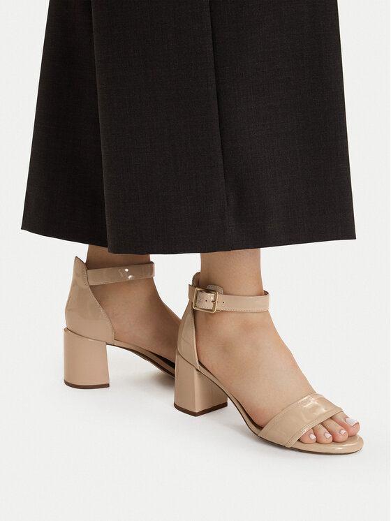 Clarks Босоніжки Clarks Ezoria Mae 26181299 Бежевий
