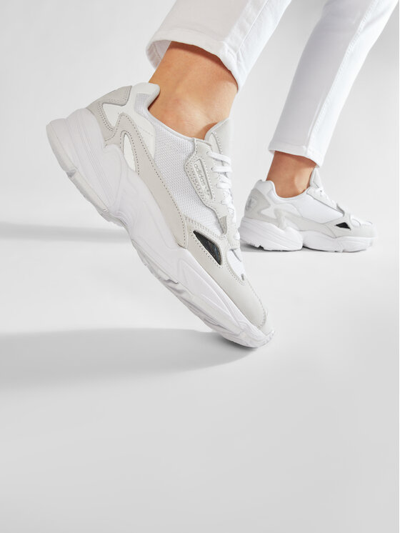 adidas Снікерcи adidas Falcon W B28128 Білий