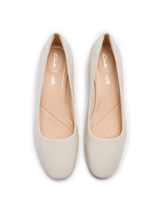 Clarks Туфлі Clarks Orabella Alice 261407804 Бежевий