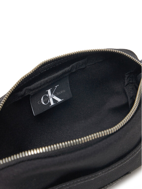 Calvin Klein Jeans Taška cez rameno Calvin Klein Jeans Sport Essentials Camera Bag W K50K513005 Čierna