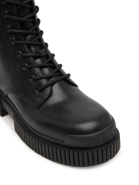 Armani Exchange Šnurovacia obuv Armani Exchange XDN031 XV875 00002 Čierna