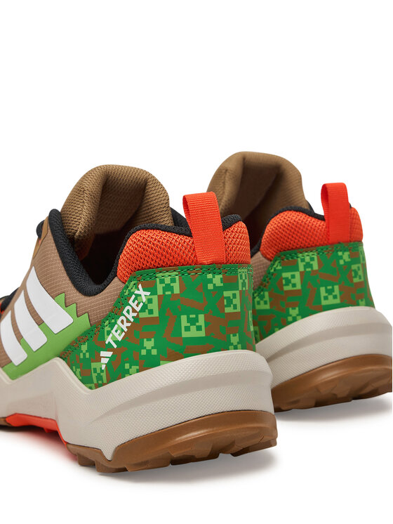 adidas Трекінгові черевики adidas Minecraft Terrex Ax4R Hiking JR1289 Коричневий