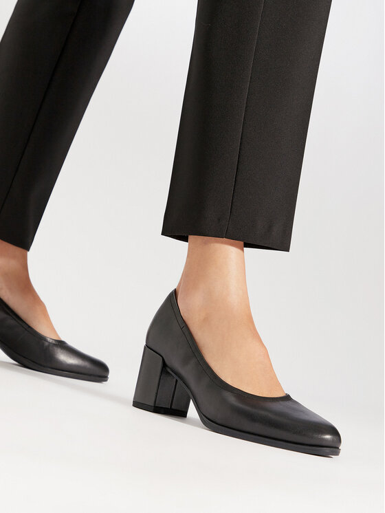 Clarks Туфлі Clarks Freva 55 Court 261709644 Чорний