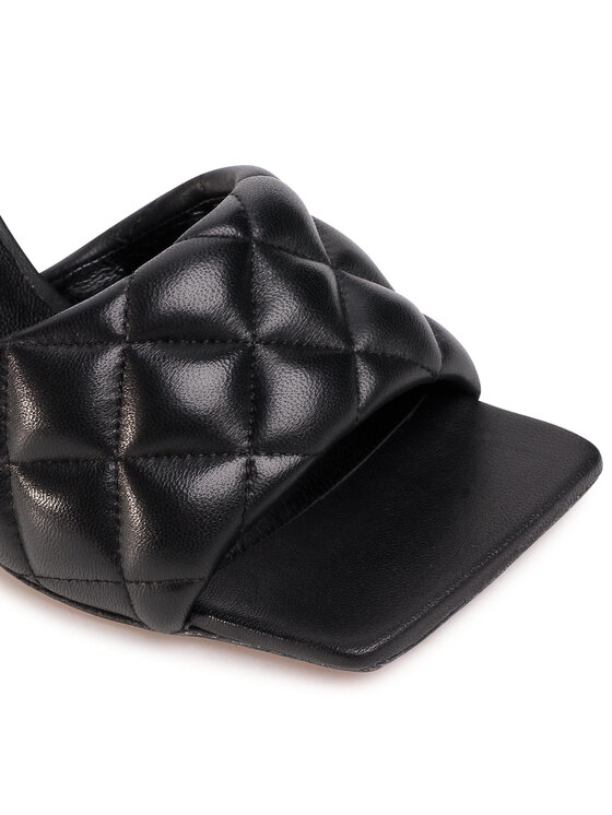 Carinii Nazouváky Carinii B6084 Černá