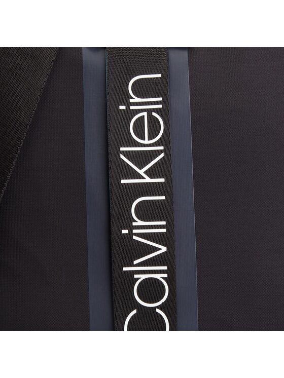 Calvin Klein Geantă pentru laptop Calvin Klein Clash Laptop Bag K50K504228 Negru