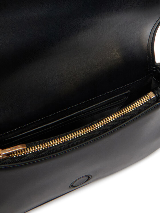 Calvin Klein Ročna torba Calvin Klein Ck Curved Wallet On Chain LV04F1153G Črna