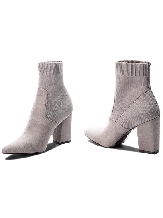 Steve Madden Škornji Steve Madden Renne Ankle Boot SM11000189-04001-005 Siva