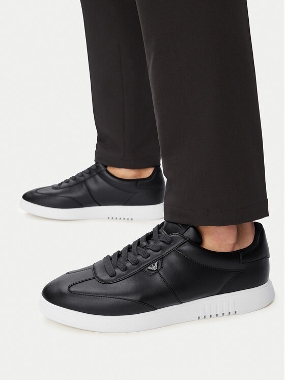 Emporio Armani Снікерcи Emporio Armani EM003062 AF20004 UC001 Чорний