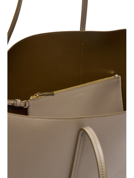 Calvin Klein Soma Calvin Klein Foil Logo Tote W/Pouch LV04F3274G Bēšs