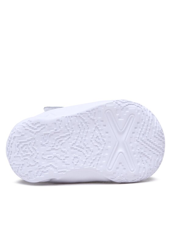 Nike Sneakersy Nike Team Hustle D 10 (Td) CW6737 002 Černá