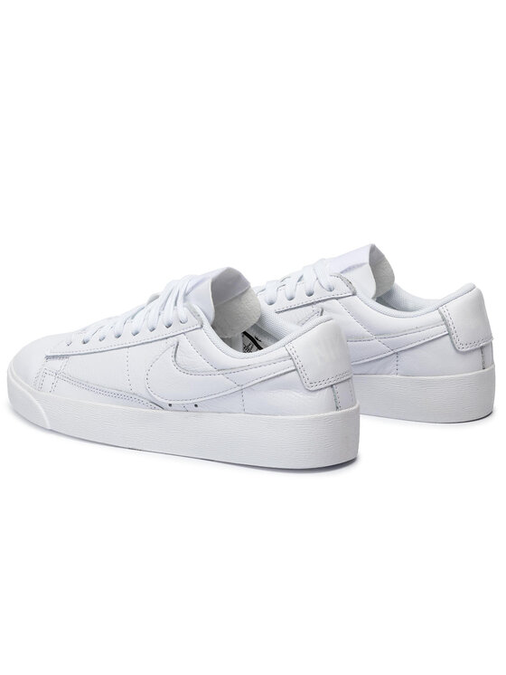 Nike Снікерcи Nike Blazer Low Le AV9370 111 Білий
