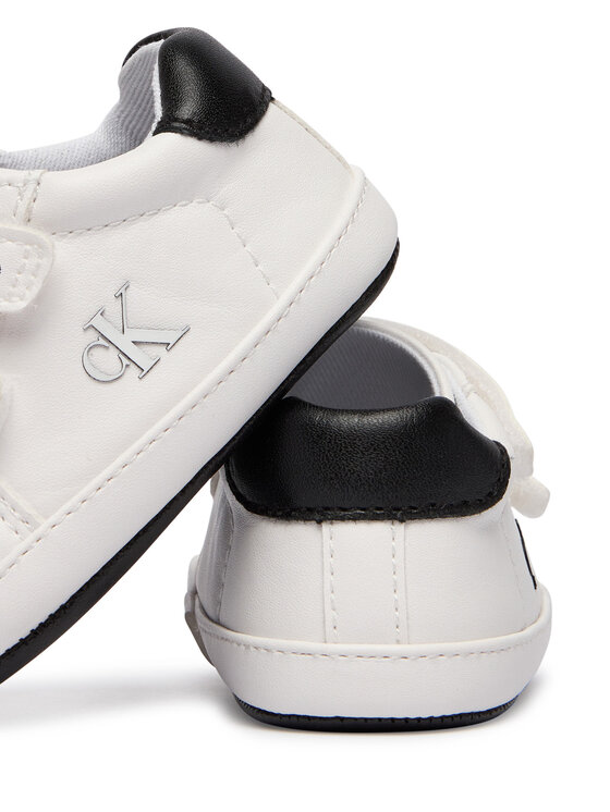 Calvin Klein Sneakersy Calvin Klein V0B9-83273-1582X002 Biela