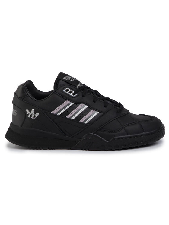 adidas Laisvalaikio batai adidas A.R. Trainer W EE5412 Juoda