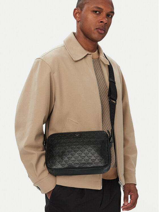 Emporio Armani Плоска сумка Emporio Armani EM001682 AF14774 UC001 Чорний