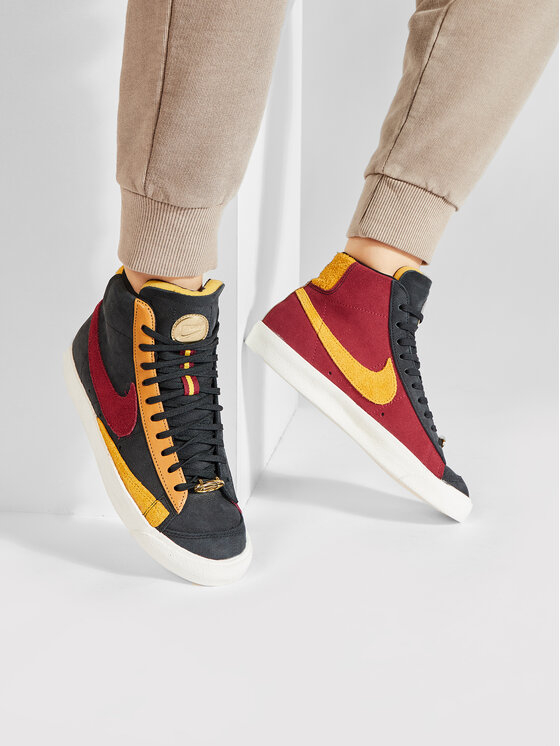 nike blazer mid 77 qs