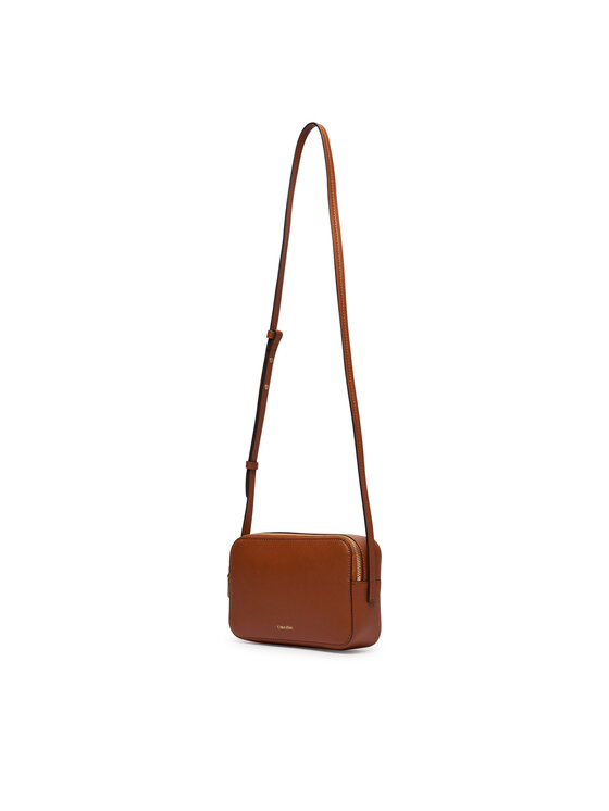Calvin Klein Soma Calvin Klein Foil Logo Elongated Camera Bag LV04F3276G Brūns