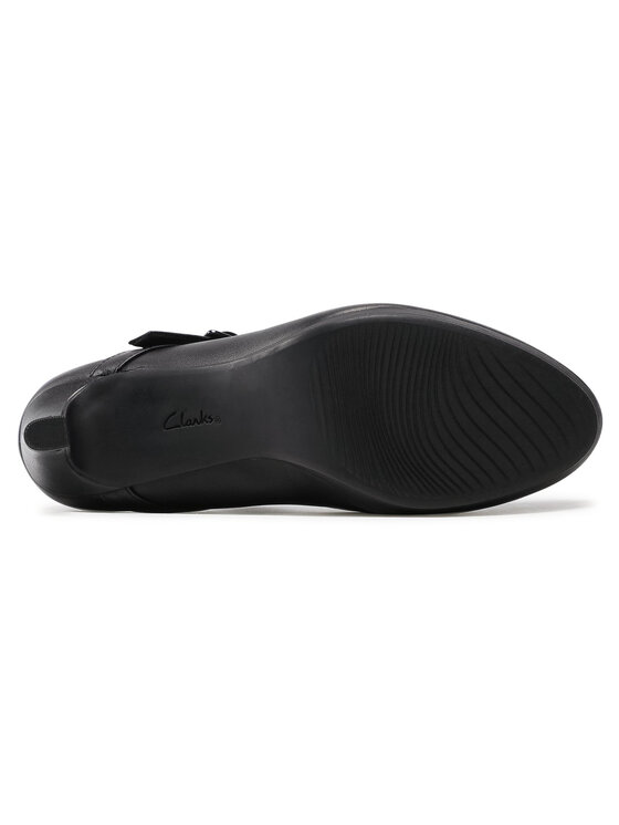Clarks Туфлі Clarks Ambyr Shine 261577844 Чорний