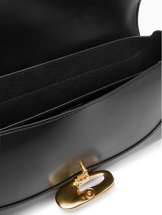 Calvin Klein Ročna torba Calvin Klein Hardware Flap Shoulder Bag LV04F3146G Črna