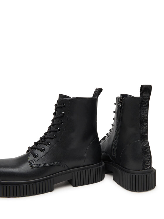 Armani Exchange Šnurovacia obuv Armani Exchange XDN031 XV875 00002 Čierna