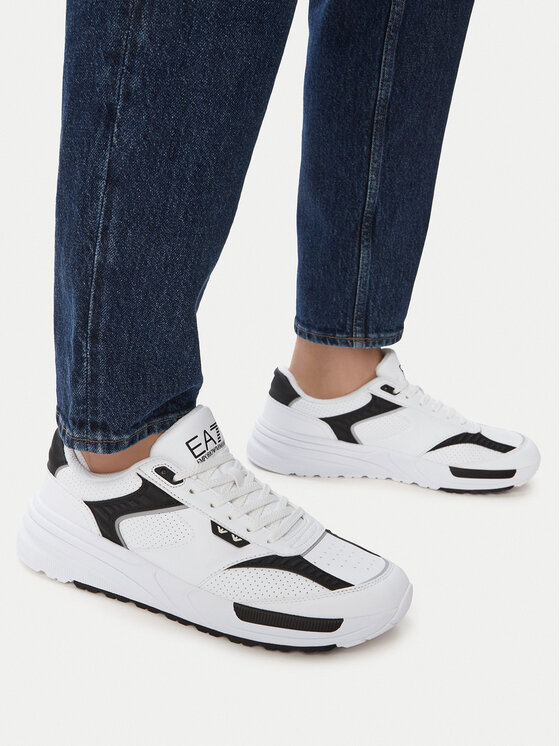 EA7 Emporio Armani Снікерcи EA7 Emporio Armani X8X241 XK435 C695 Білий