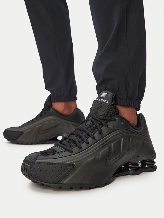 Nike Снікерcи Nike Shox R4 HQ1988 Чорний