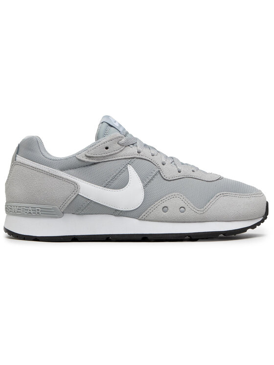 Nike Sneakersy Nike Venture Runner CK2944 003 Sivá