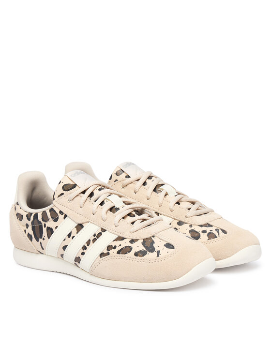 adidas Снікерcи adidas Barreda Lo Shoes KI2707 Бежевий
