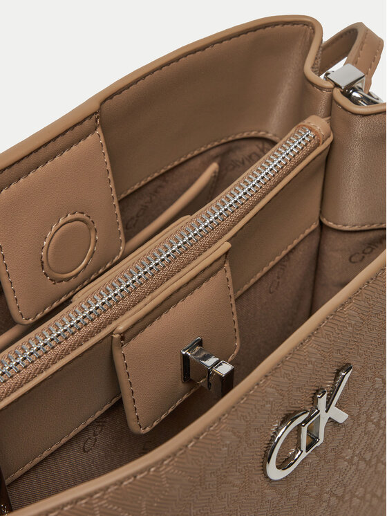 Calvin Klein Kabelka Calvin Klein Ck Convertible Bucket Bag_Mono K60K613137 Hnědá