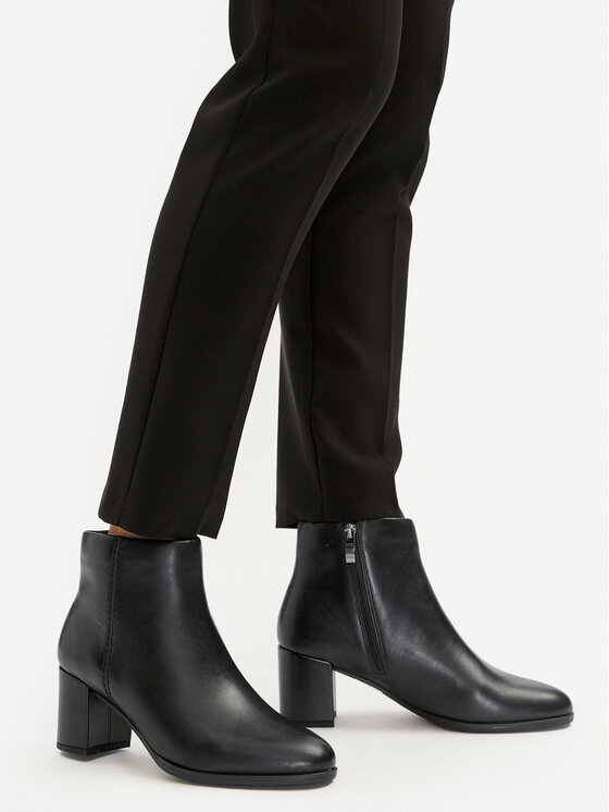 Clarks Ботильйони Clarks Freva55 Zip 261747974 Чорний