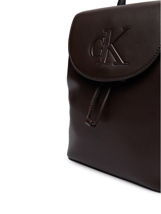 Calvin Klein Plecak Calvin Klein Bold Ck Flap Mini Backpack LV04F3893G Brązowy ciemny