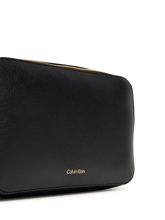Calvin Klein Kabelka Calvin Klein Foil Logo Elongated Camera Bag LV04F3276G Černá