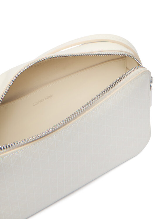 Calvin Klein Torebka Calvin Klein Emblem Aop Elongated Camera Bag LV04F3268G Écru
